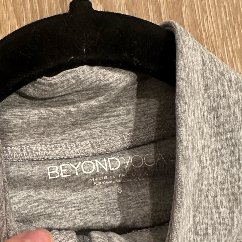 Beyond Yoga Zip Up Workout Jacket - image 7